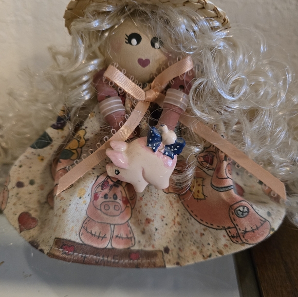 Hand Made Bobbin Farm Girl & Pig Figure - Picture 3 of 9